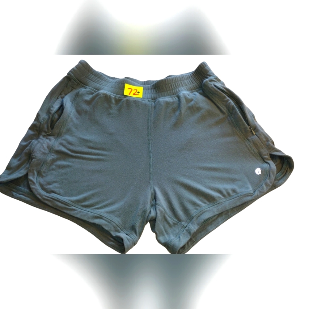 active life zipper pocket shorts